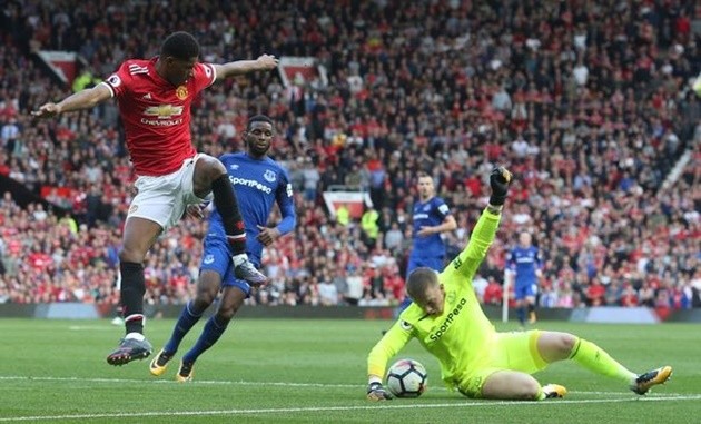 Dàn sao Man Utd thử nhập vai 