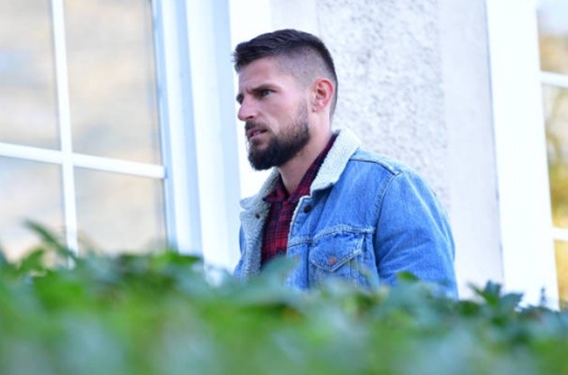 Giroud lo âu trong ngày tuyển Pháp hội quân - Bóng Đá