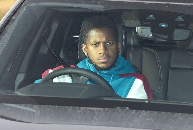 Cầu thủ M.U đến sân tập - Bóng Đá