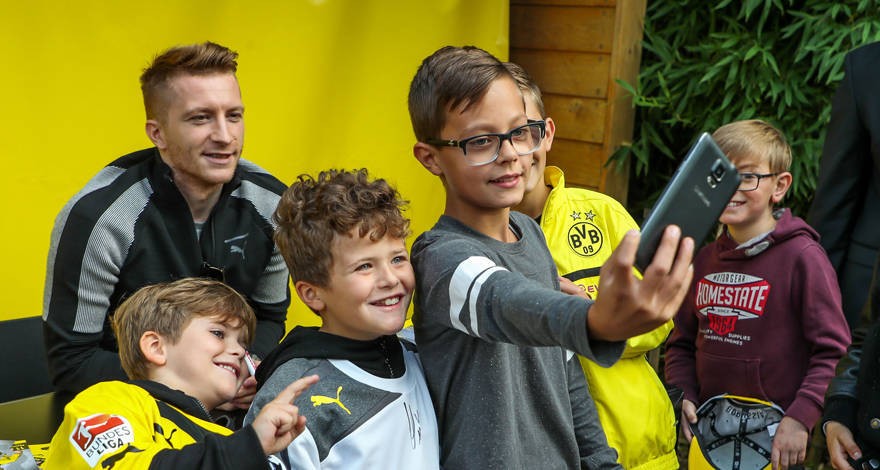 Chấn thương, hai 'anh đại' Dortmund rủ nhau vào sở thú - Bóng Đá