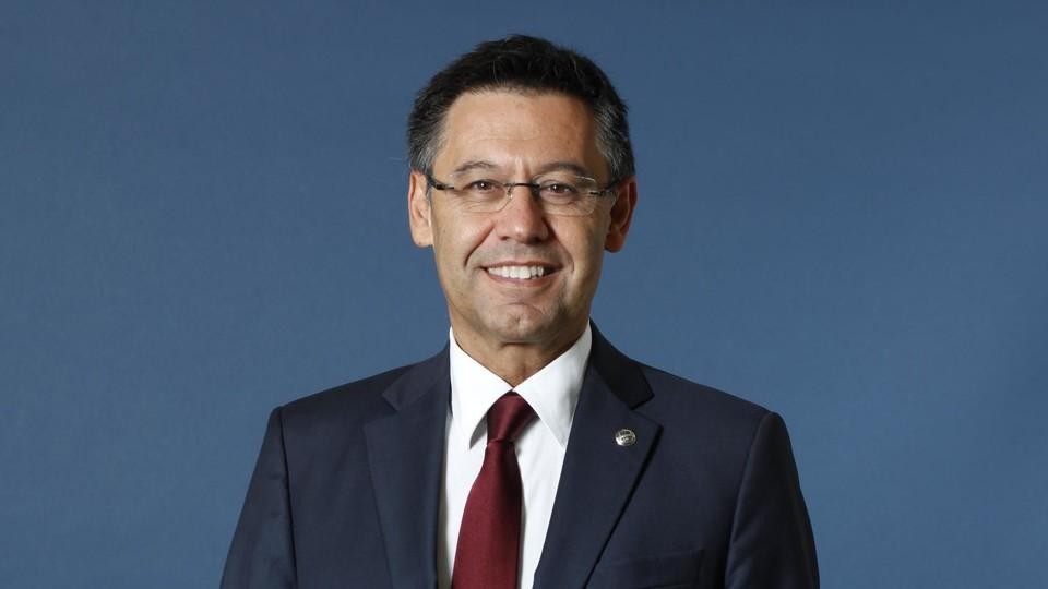 Ít nhất 14.000 chữ ký yêu cầu Bartomeu rời khỏi Barca - Bóng Đá