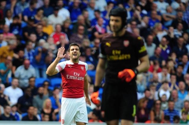 Sokratis Cech vắng tập Arsenal - Bóng Đá