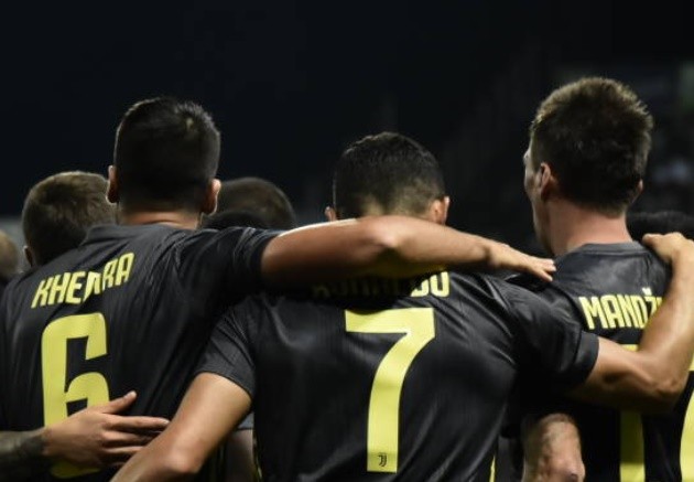 Tiếp tục tịt ngòi, Ronaldo bị đồng đội 'giáo huấn' - Bóng Đá