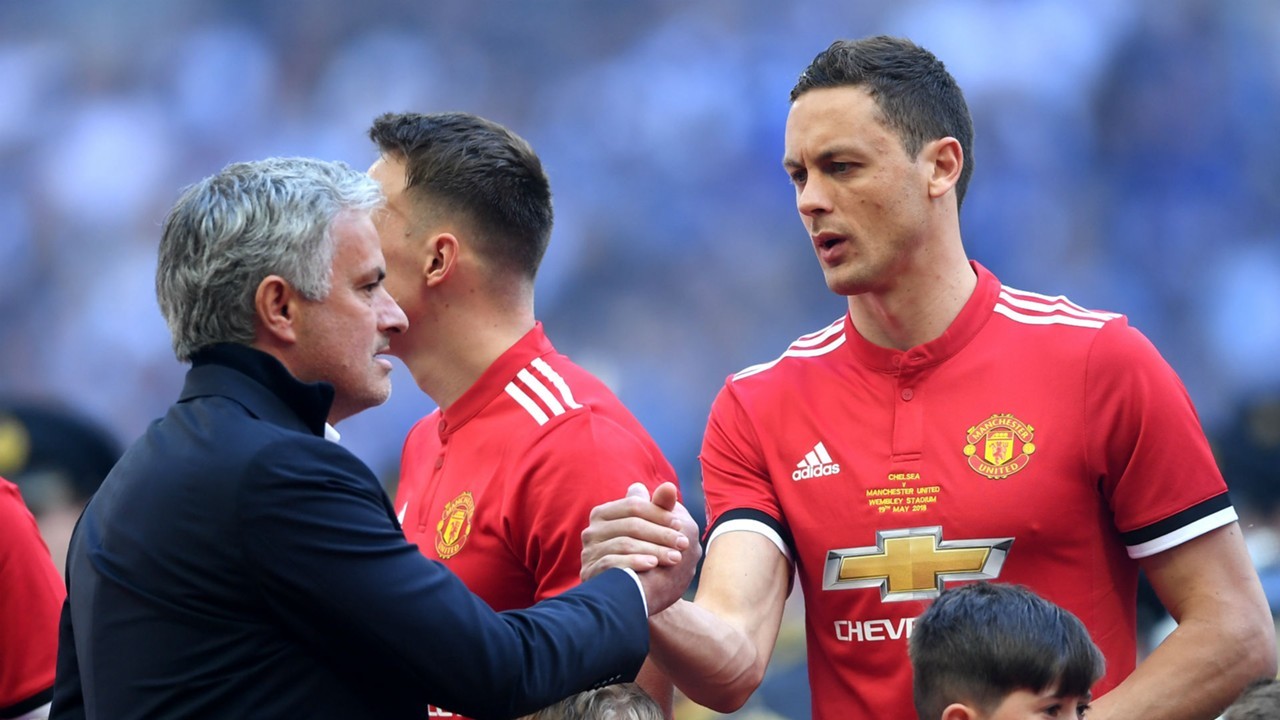 trong khủng hoảng, Mourinho tìm ra cái tên giải cứu hàng thủ Man Utd (Matic) - Bóng Đá