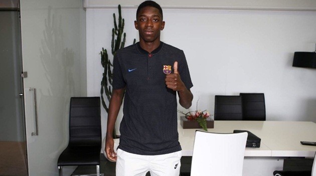 Ousmane Dembele lạnh lùng trong ngày ra mắt Barca - Bóng Đá