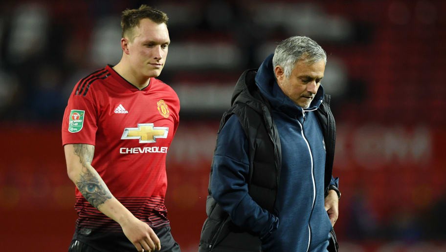Bị Arsenal và Spurs gạ gẫm, M.U tức tốc giữ chân sao 26 tuổi (Phil Jones) - Bóng Đá
