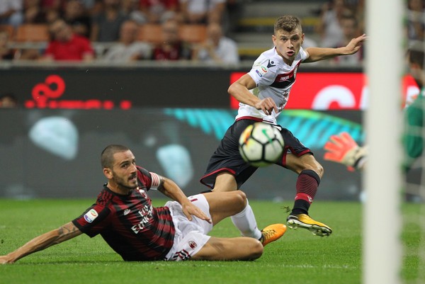 AC Milan 2-1 Cagliari: Lại là Cutrone! - Bóng Đá
