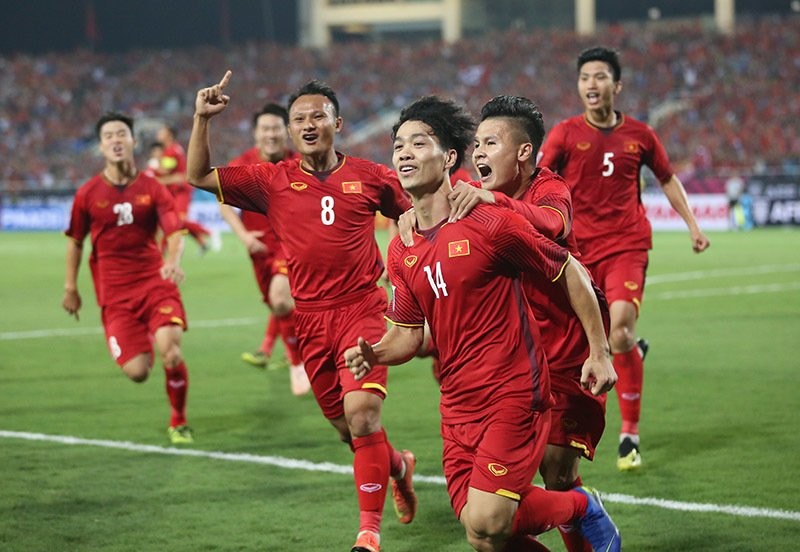 BLV Anh Ngọc khuyên Văn Hậu điều này - Bóng Đá