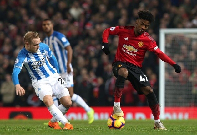 Solskjaer sẽ dùng gomes nếu cần bàn thắng - Bóng Đá