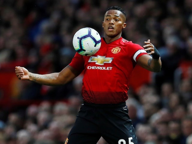 Valencia rời MU tuần tới - Bóng Đá