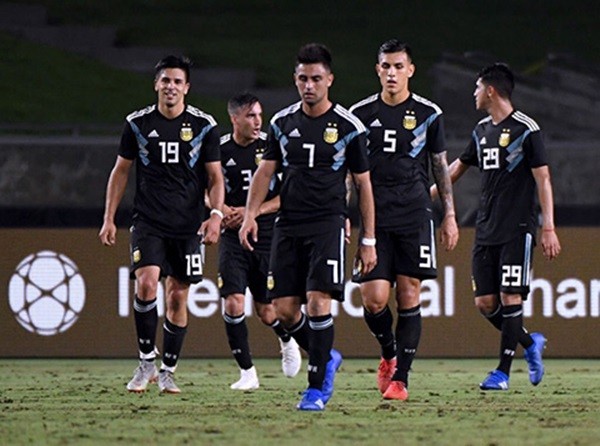 Không Messi hay Aguero, đã có con trai Simeone giúp Argentina thắng đậm - Bóng Đá