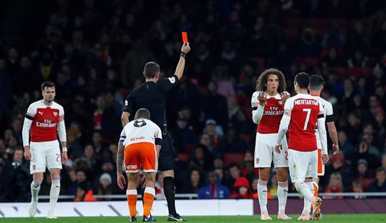 Arsenal sẵn sàng để Sanchez ra đi với giá 35 triệu bảng - Bóng Đá