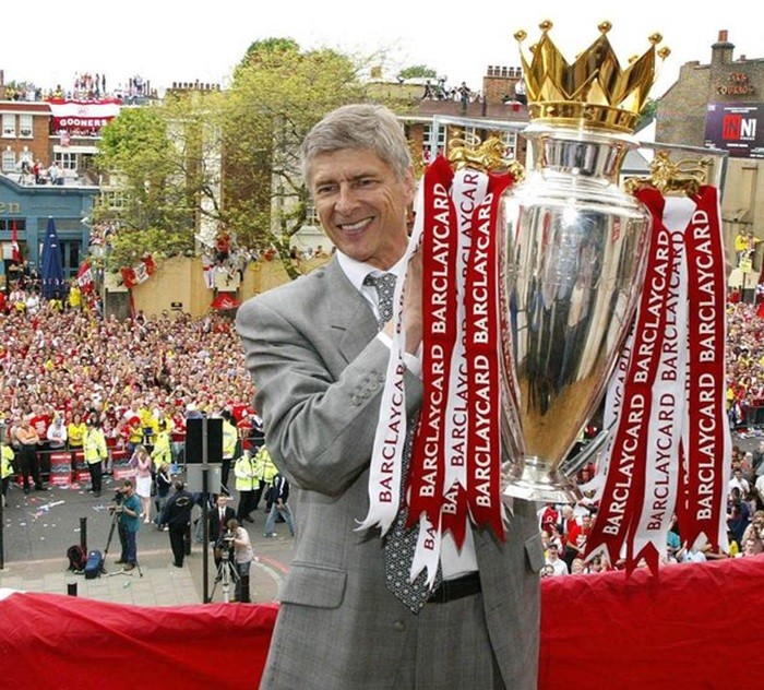 Liverpool đứt mạch bất bại, CĐV Arsenal tranh thủ 