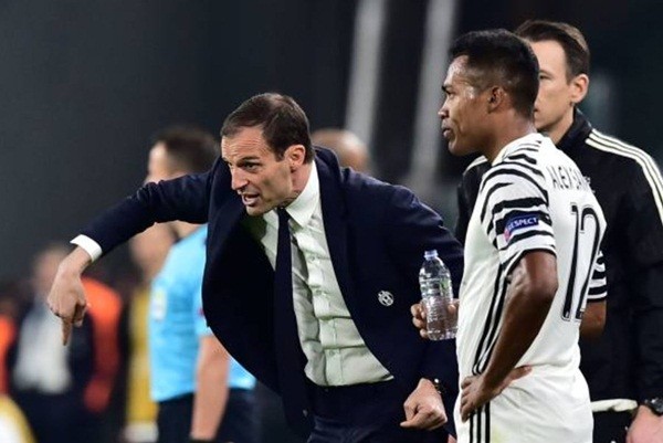 Alex Sandro và câu chuyện tiến thoái lưỡng nan - Bóng Đá