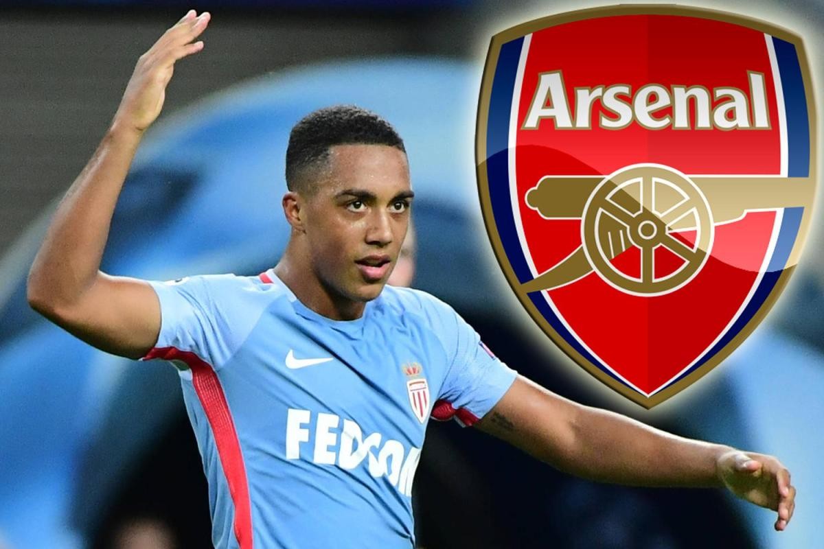HLV Emery đề nghị Arsenal mua ngay sao trẻ 20 tuổi vào tháng Giêng - Bóng Đá