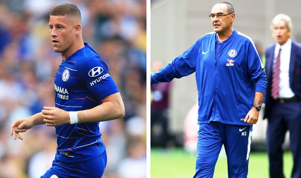 Barkley tiết lộ thông điệp của Sarri trước khi phá tung mành lưới M.U - Bóng Đá
