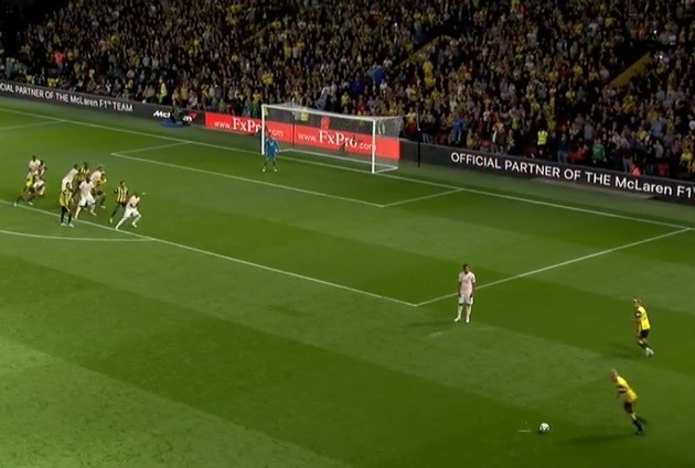 HLV và cầu thủ Watford phản ứng với pha cứu thua của De Gea - Bóng Đá