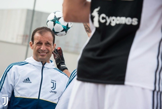 Juventus chụp ảnh - Bóng Đá