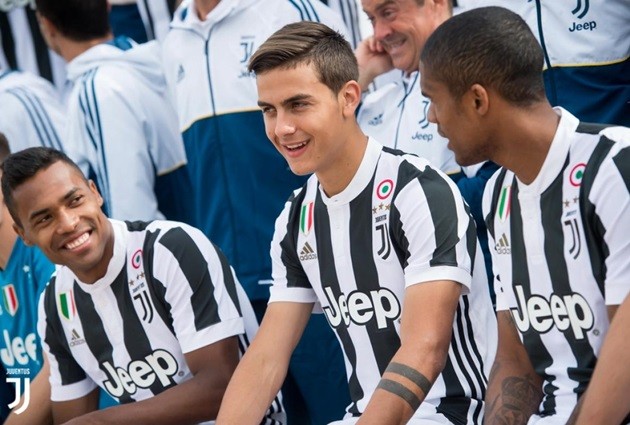 Juventus chụp ảnh - Bóng Đá