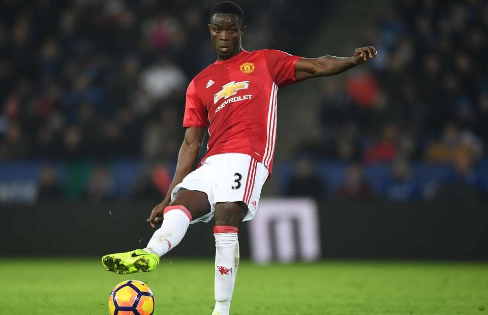 Fan Man Utd kêu gọi Mourinho dùng Bailly thay Lukaku - Bóng Đá