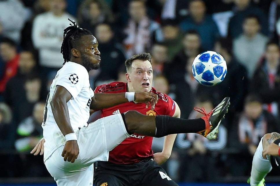 NÓNG! Man Utd đề nghị thoả thuận dài hạn với sao 26 tuổi - Bóng Đá