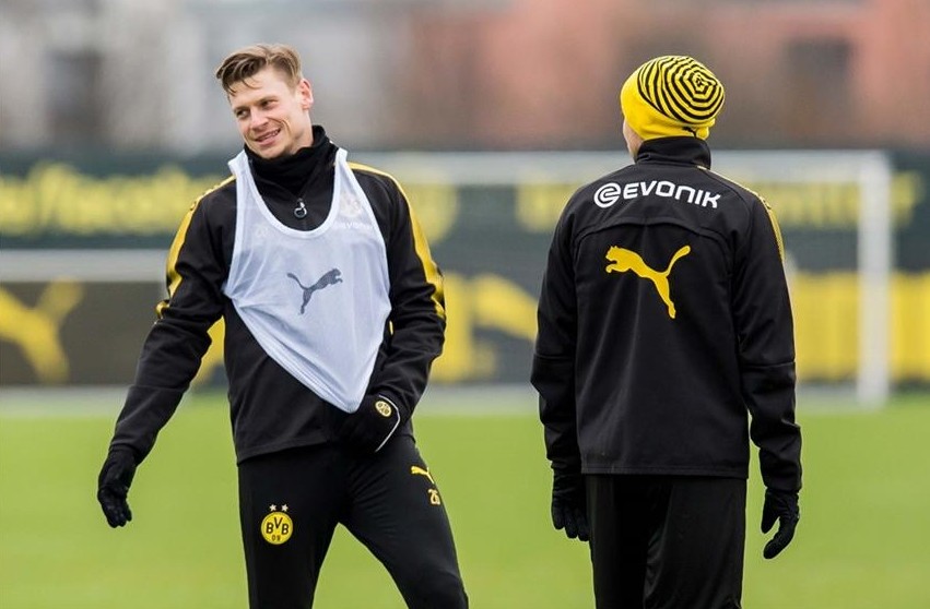 Với 'Đấng cứu thế' Peter Stoger, Dortmund tự tin vào hang Hùm - Bóng Đá