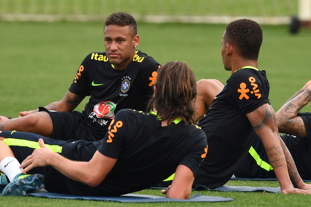 Coutinho tập cùng tuyển Brazil - Bóng Đá