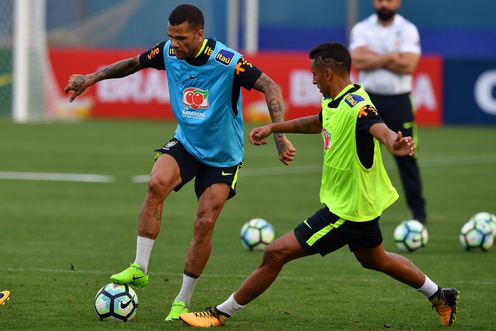Coutinho tập cùng tuyển Brazil - Bóng Đá