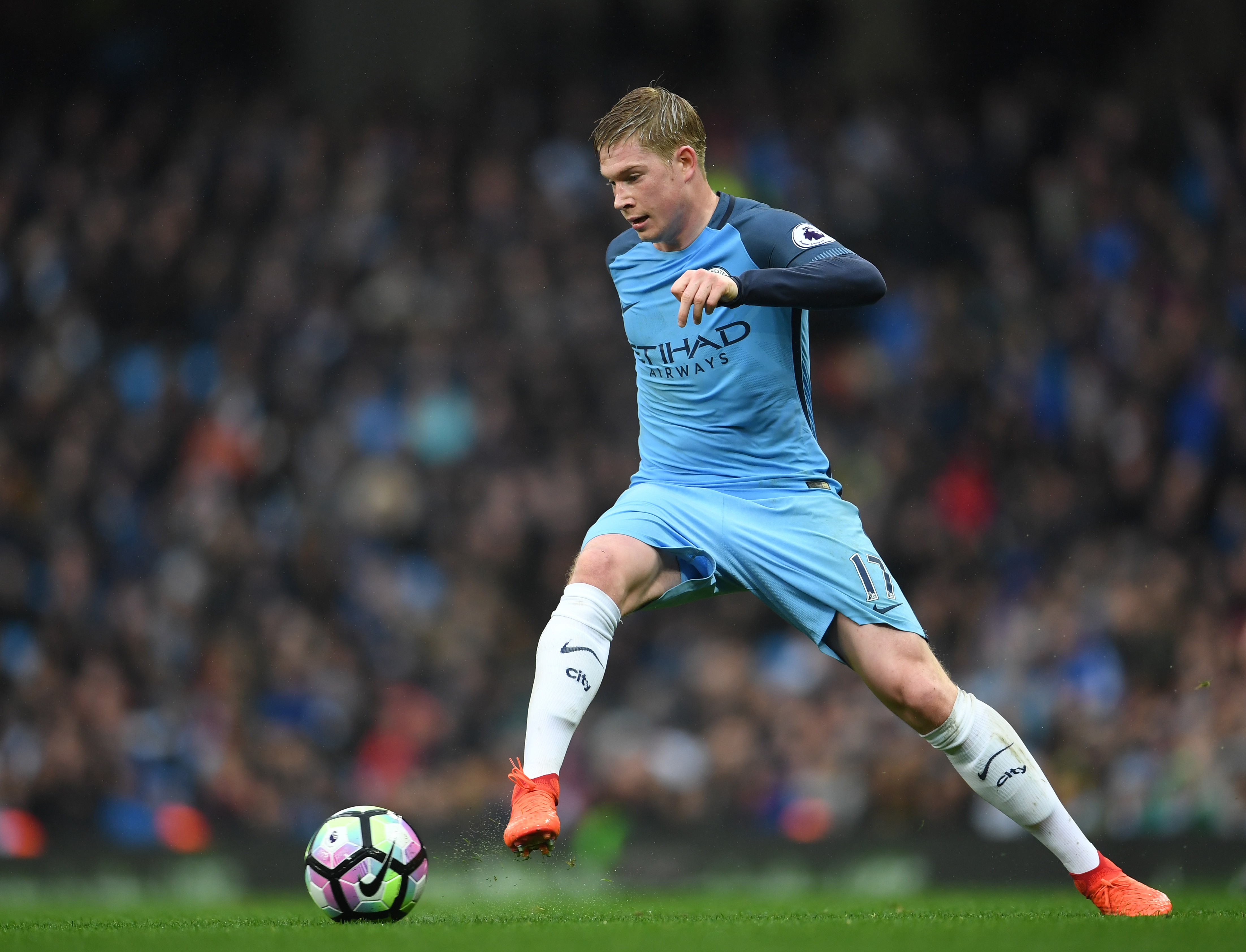 'De Bruyne không khác gì Beckham, Gerrard ngày trước' - Bóng Đá