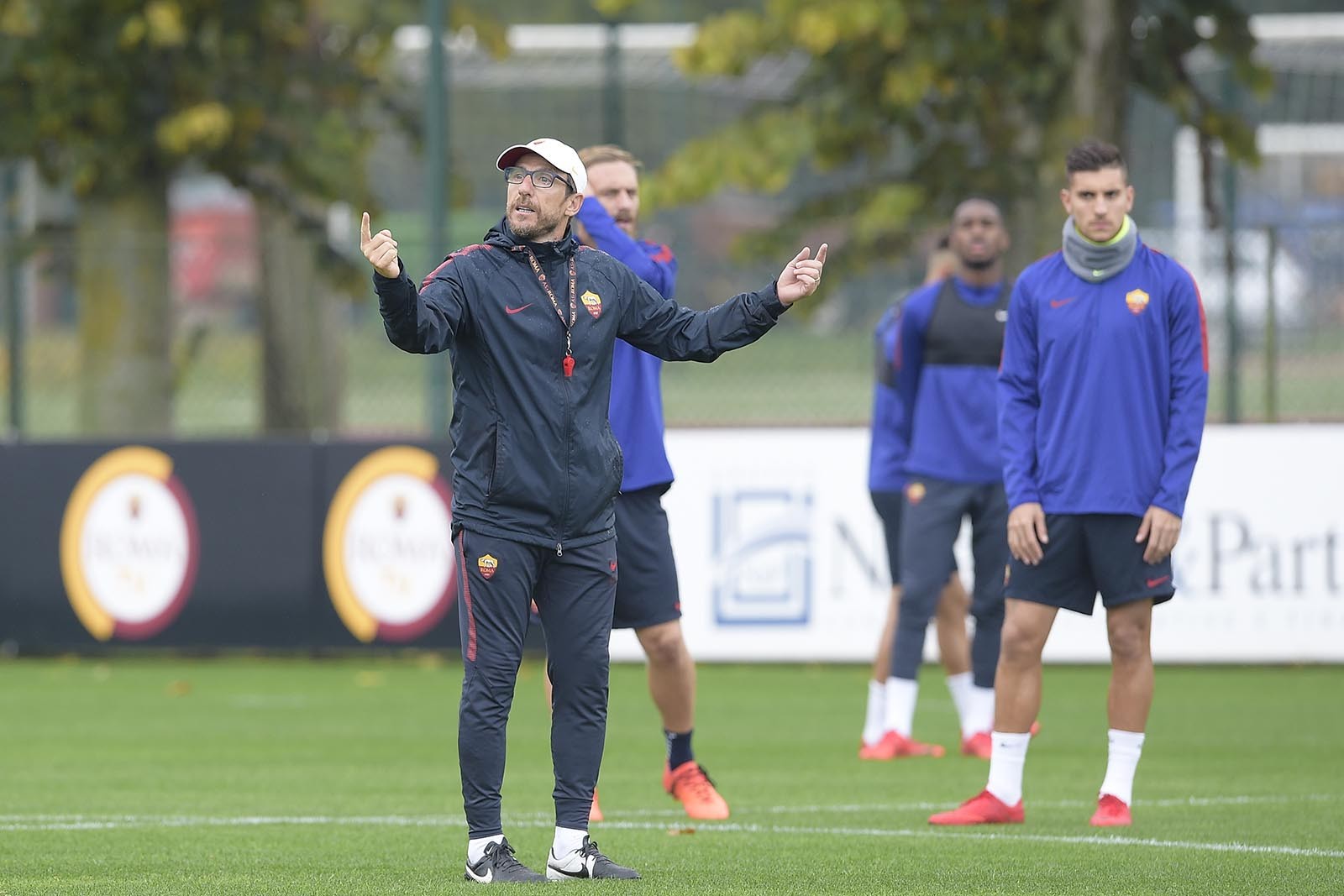 Roma tập luyện - Bóng Đá