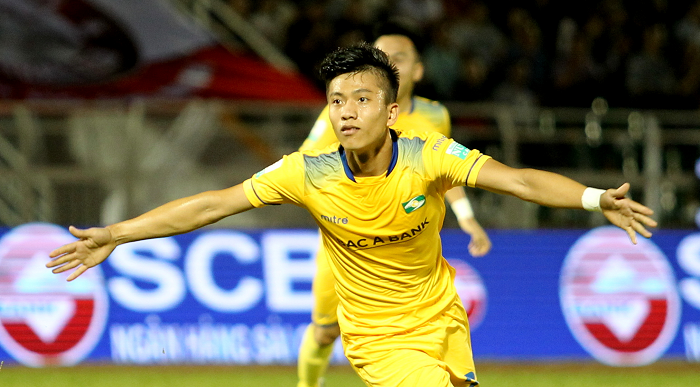 Điểm tin bóng đá Việt Nam sáng 10/09: Lãnh đạo Hà Nội FC nói về khả năng ra nước ngoài của Quang Hải - Bóng Đá