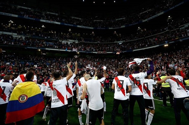 Messi và hàng loạt cái tên máu mặt tề tựu ở Bernabeu - Bóng Đá