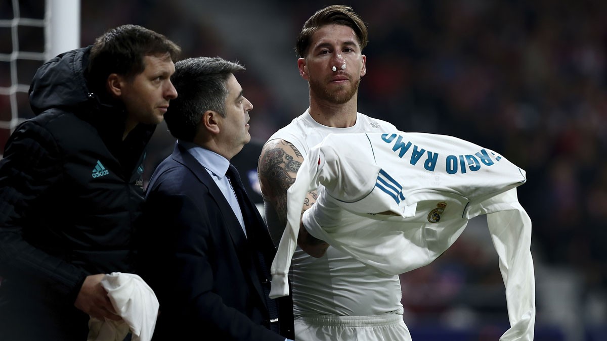 Real Madrid loạn: Zidane rối trong 