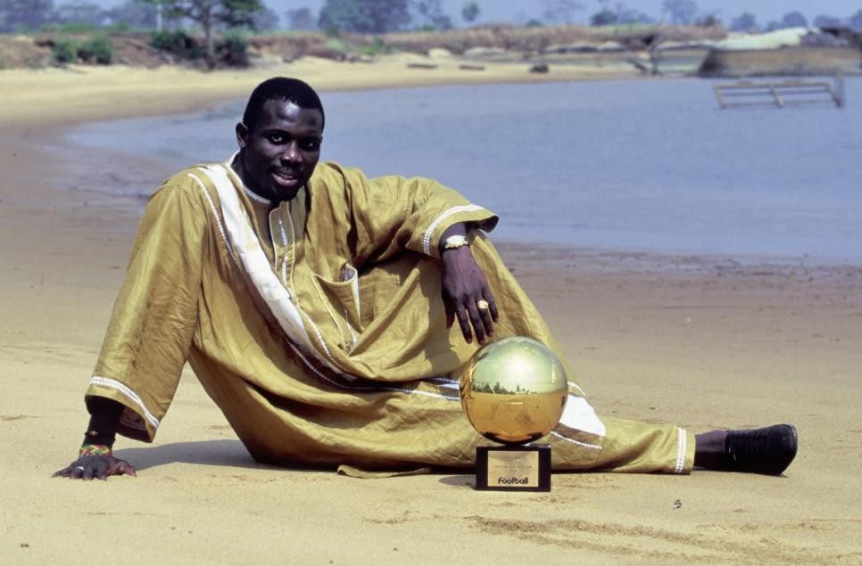 George Weah kể chuyện cuộc đời qua 10 bức ảnh - Bóng Đá