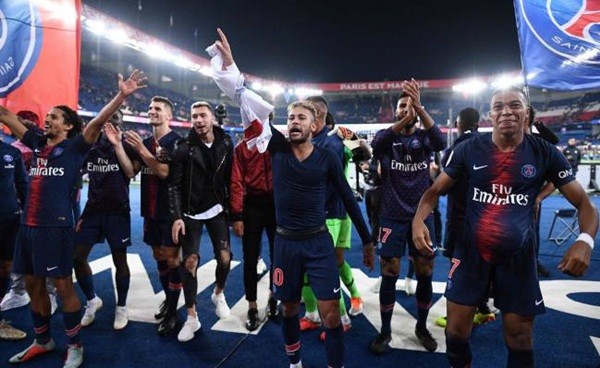 Neymar - Mbappe kết băng đảng, tẩy chay Cavani - Bóng Đá