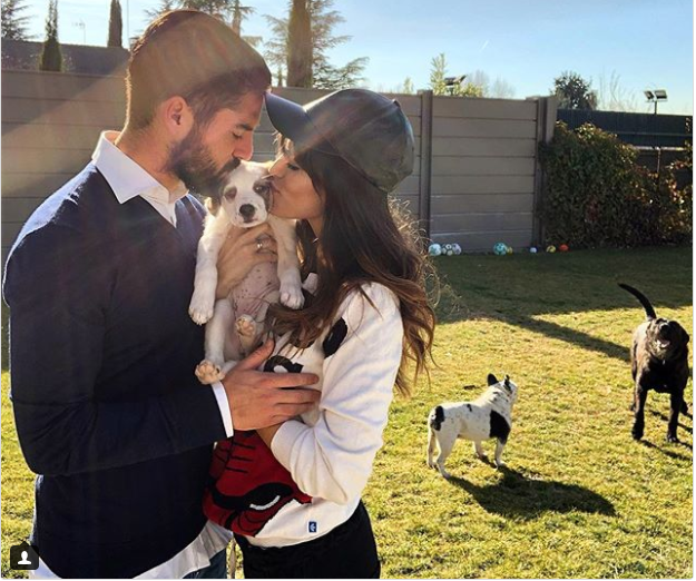 Isco và bạn gái hớn hở đón 'thành viên mới' - Bóng Đá