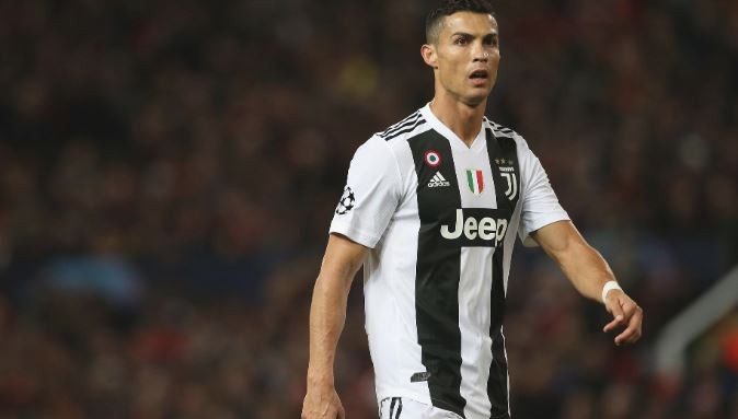 Rashford chỉ ra cái hơn của Ronaldo so với Rooney - Bóng Đá