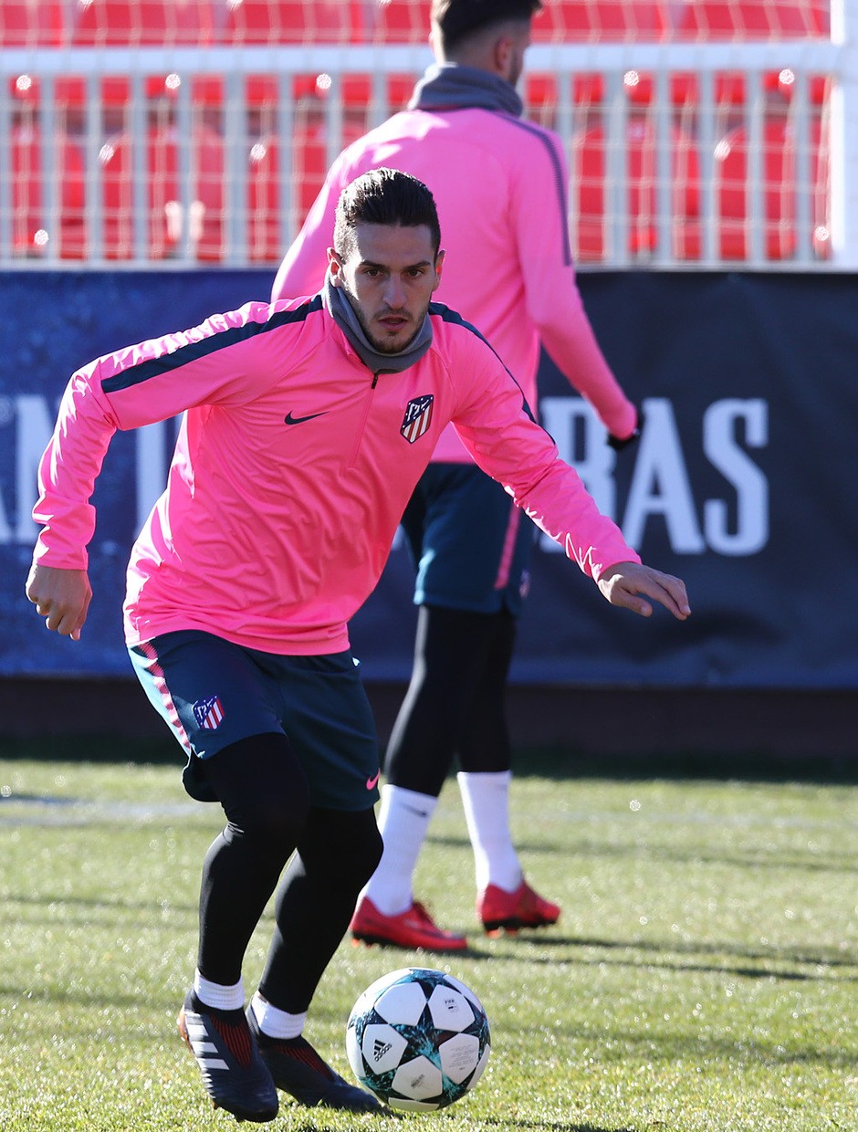 Trước thời khắc quyết định, Atletico tin vào màu hồng - Bóng Đá