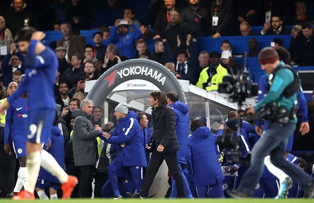 Bị Mourinho trách móc, Conte giải thích lí do không bắt tay sau trận - Bóng Đá