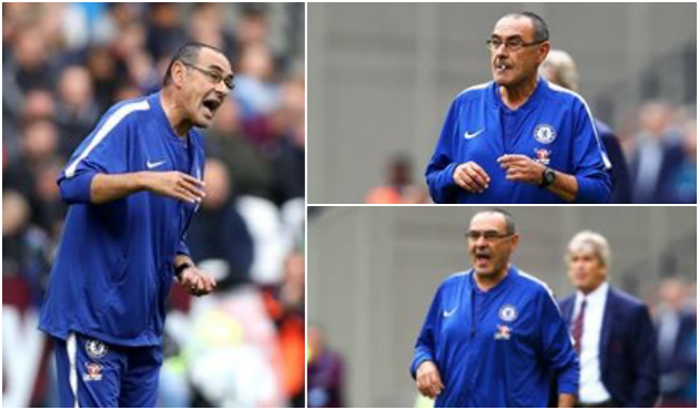 Kìm nén cơn giận, Sarri nhai thuốc vì... hàng phòng ngự Chelsea - Bóng Đá