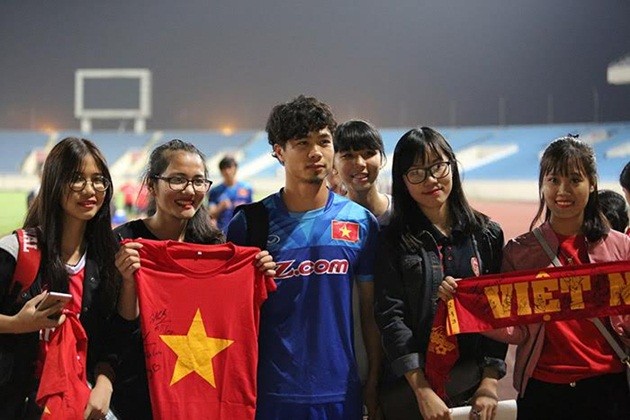 Công Phượng muốn phẫu thuật sửa mũi, tăng chiều cao - Bóng Đá