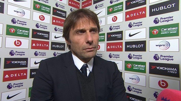 Được “mời” lên khán đài, Conte tranh thủ “đá xoáy” Pep - Bóng Đá