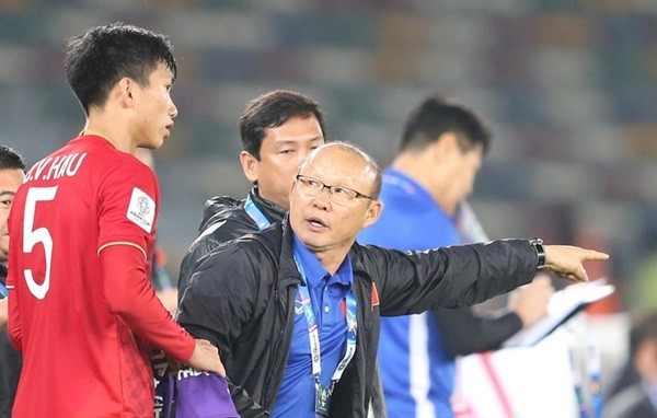 Báo châu Á: Công Phượng là điểm sáng trên hàng công Việt Nam - Bóng Đá