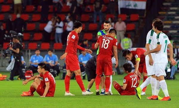 Báo châu Á: Công Phượng là điểm sáng trên hàng công Việt Nam - Bóng Đá