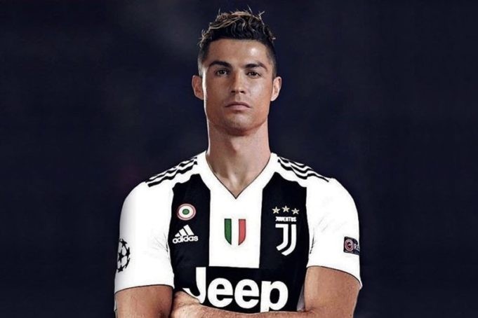 Khi Cristiano Ronaldo trở thành 'con rối' trong cuộc chiến thị trường - Bóng Đá