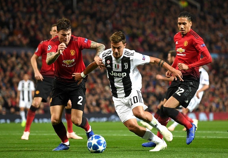 Chris Smalling: 'M.U sẽ dành cho Juve một bất ngờ ở Turin' - Bóng Đá
