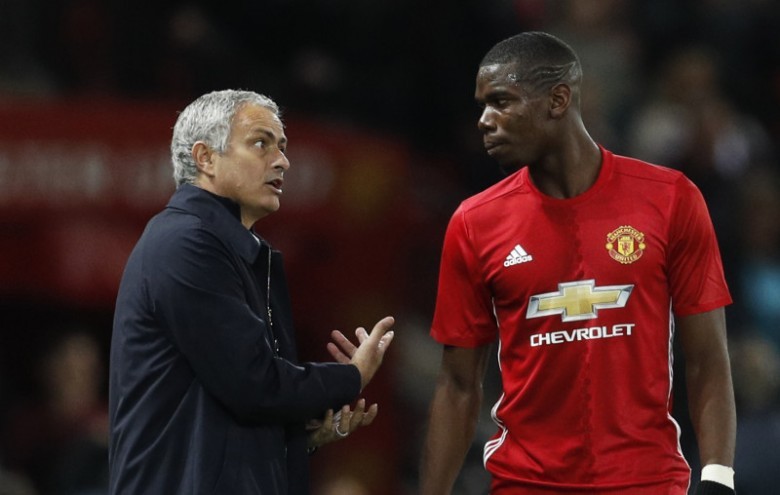 Mourinho dùng De Gea 'đá đểu' Pogba - Bóng Đá