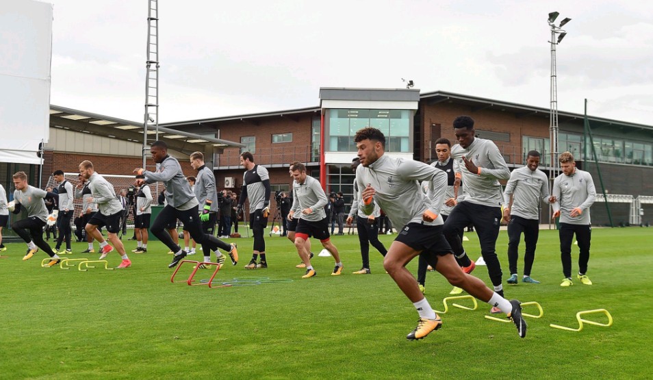 Ảnh Liverpool tập luyện - Bóng Đá