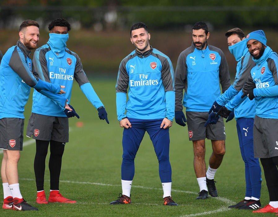 Arsenal tập luyện - Bóng Đá