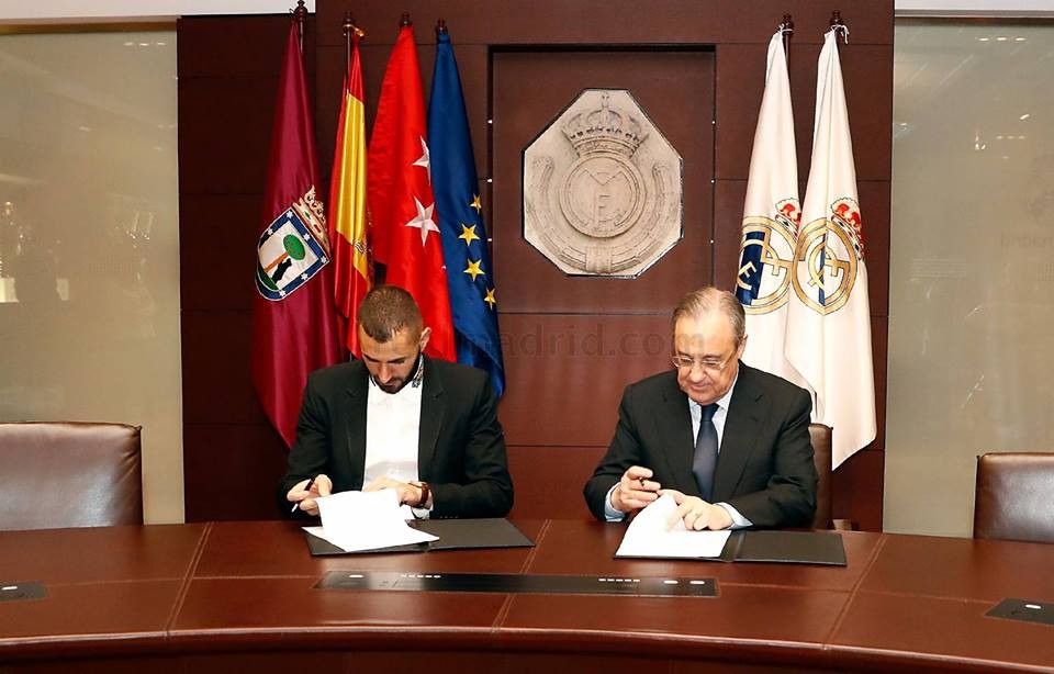 Ảnh Benzema gia hạn - Bóng Đá